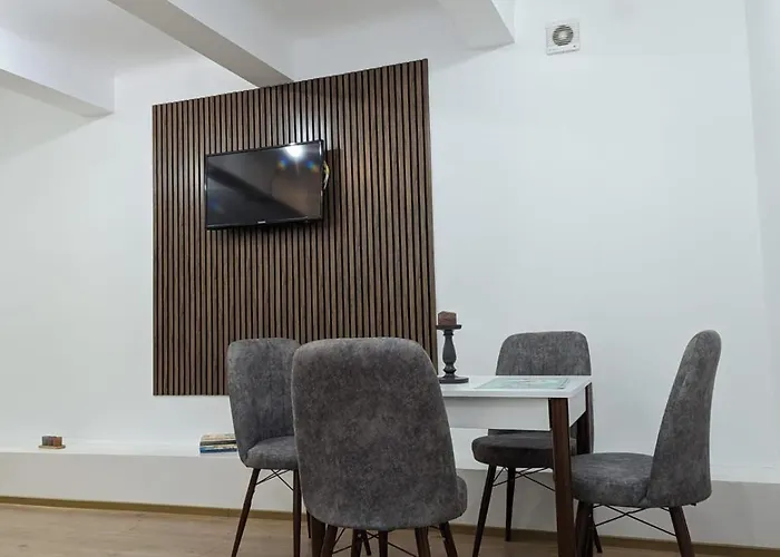 Monalisa Center Lejlighed